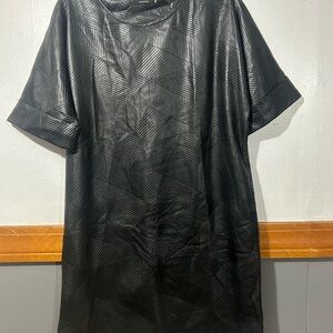 Natori Black Textured Short Sleeve leather dress